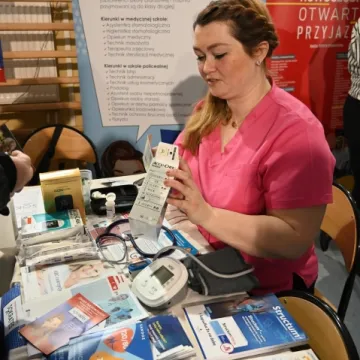 43 wystawców, setki możliwości. Targi edukacyjne w II LO Radomsko