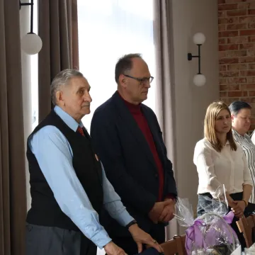 Świąteczne serca otwarte dla innych. Spotkanie PCK w Oranżerii