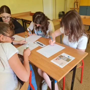 Młodzież z Dobryszyc uczy się terminologii prawnej