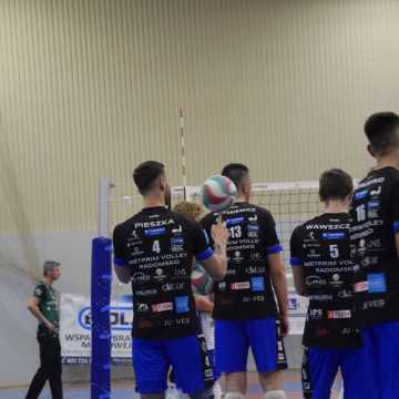 Wygrana i awans na pierwsze miejsce w tabeli METPRIM Volley Radomsko