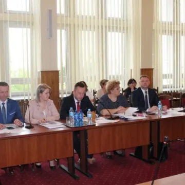 Miasto dofinansuje renowację klasztornej dzwonnicy oraz grobu na Cmentarzu Starym 