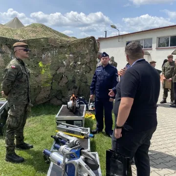 Symulacja wypadku i zarządzanie kryzysowe. Trening 9. Łódzkiej Brygady OT w Radomsku