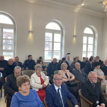 Razem przez pół wieku. Medale trafiły do dziesięciu par