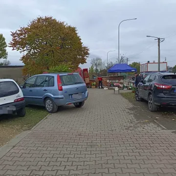 Problem z parkowaniem przy Starym Cmentarzu w Radomsku