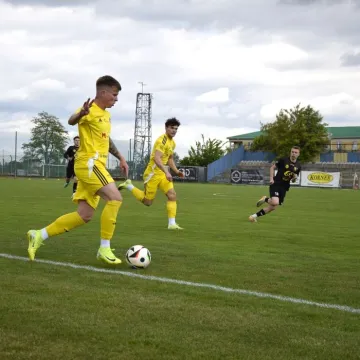 RKS Radomsko bez litości.  Pięć bramek na Brzeźnickiej