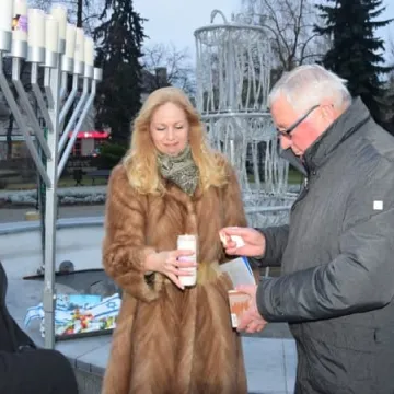 Zapalili chanukowe świece na placu 3 Maja w Radomsku