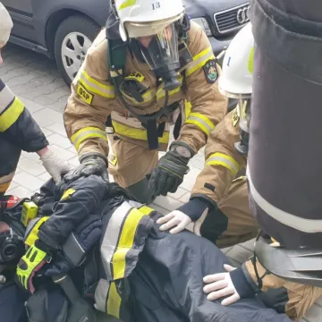 Kolejne ćwiczenia obiektowe strażaków. Tym razem w nowym magazynie