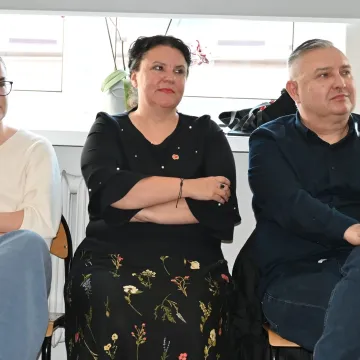 Fundacja FRAME i II LO w Radomsku zorganizowały Okrągły Stół dla przyszłości miast i wsi