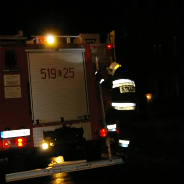 Wichura szaleje. W Radomsku powala drzewa