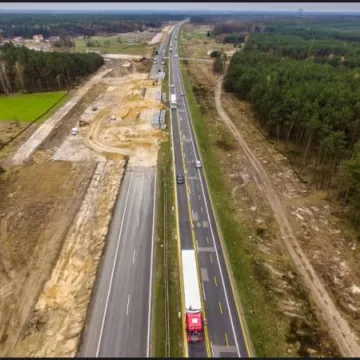 Budowa A1. Postęp prac przy odc. Radomsko - granica województwa 