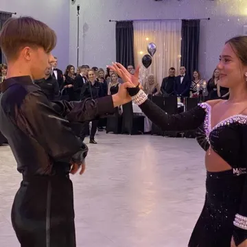 Szampańska zabawa studniówkowa ZSE w Radomsku