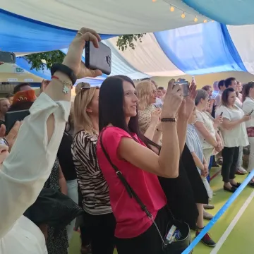 Bal na zakończenie ósmej klasy w PSP nr 2 w Radomsku