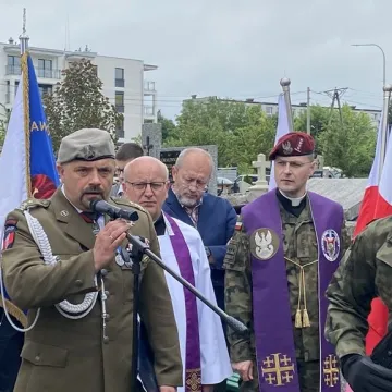 Ekshumowany Jan Kowalski spoczął na Cmentarzu Starym w Radomsku