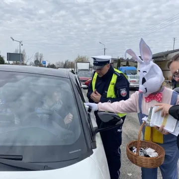Świąteczny czas i większa czujność. Funkcjonariusze przypominali o bezpieczeństwie