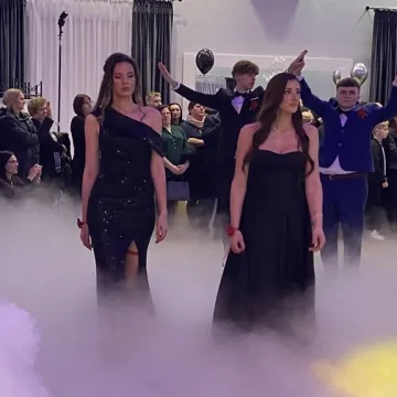 Szampańska zabawa studniówkowa ZSE w Radomsku