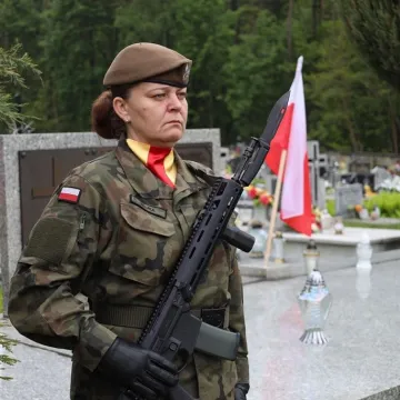 W Bąkowej Górze upamiętniono 77. rocznicę mordu żołnierzy KWP