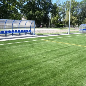 Piotrków Tryb.: sztuczna murawa na Concordii coraz bliżej