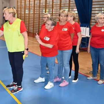 Sportowe zmagania seniorów w Radomsku. Była rywalizacja i integracja