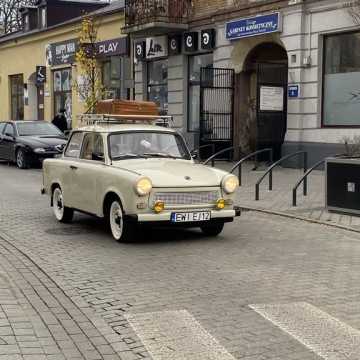 Zabytkowe pojazdy przejechały ulicami Radomska