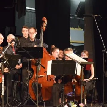 95 lat z Moniuszkowcami