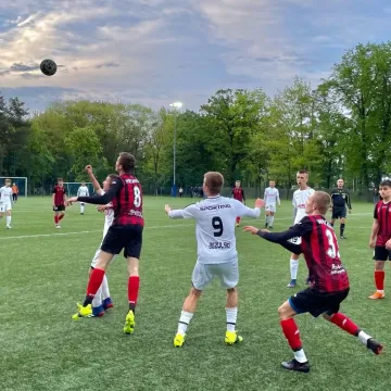 Sporting Radomsko wygrywa wysoko w Wieluniu