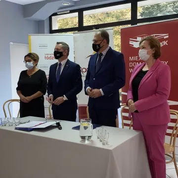 Podpisano umowę na dofinansowanie remontu sali widowiskowej MDK w Radomsku