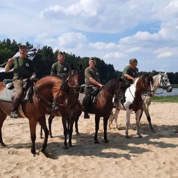 Tropem Wilczym. Bieg Pamięci Żołnierzy Wyklętych 2021 w Radomsku