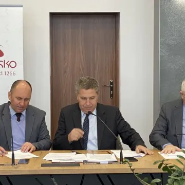 Rozpoczęła się sesja Rady Miejskiej w Radomsku