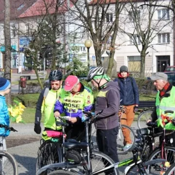Powitali wiosnę na rowerach 