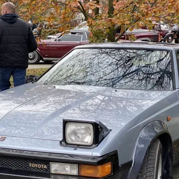 Zabytkowe pojazdy przejechały ulicami Radomska