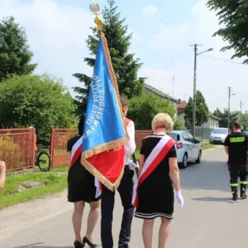 PSP 8 w Radomsku nadano imię „Przyjaciół Dzieci”. Uroczystości 50-lecia