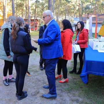 W gminie Przedbórz poszukiwali pieczonego ziemniaka