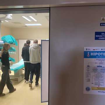 Radomszczański szpital odnowił współpracę z II LO w Radomsku