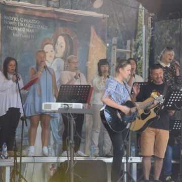 Koncert na placu 3 Maja: Radomsko wielbi Boga