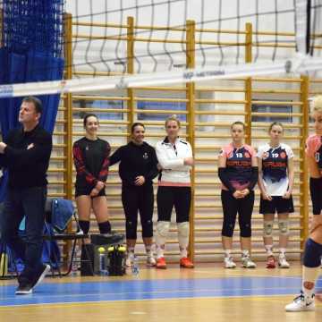 Rywalki za mocne. Siatkarki Volley Radomsko przegrywają z liderem z Ozorkowa