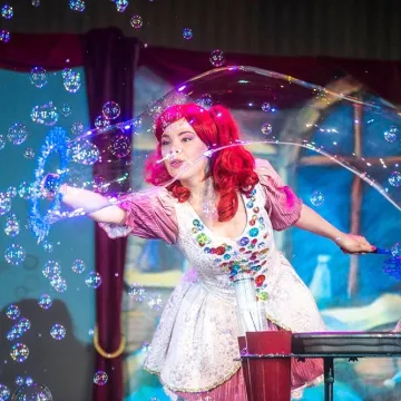 Teatr Baniek Mydlanych. Międzynarodowe widowisko w Radomsku!