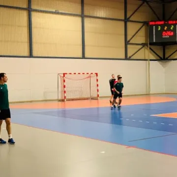 OSTR Bugaj na czele halówki