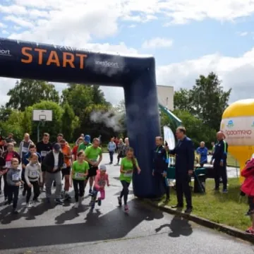 Pobiegli w memoriale 