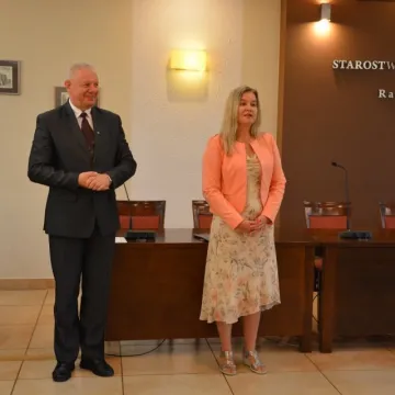 Nowi nauczyciele mianowani w powiatowych szkołach