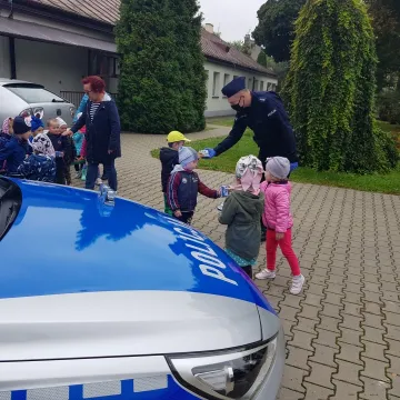 Policjanci spotkali się z przedszkolakami