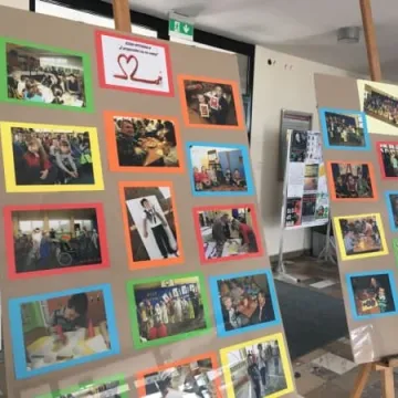 Pochód ulicami miasta - VII Radomszczańskie Dni Autyzmu