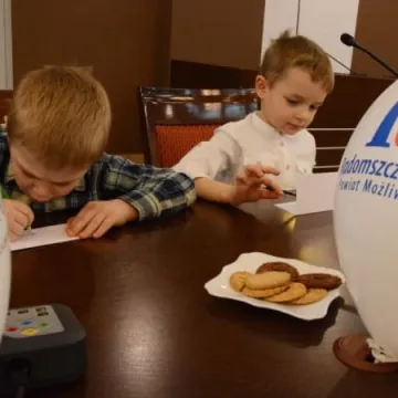 Przedszkolaki w starostwie