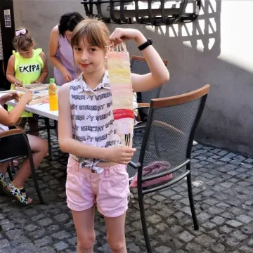 „Tkanie na ramkach” w muzeum w Radomsku