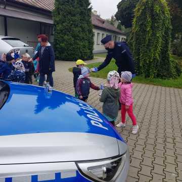 Policjanci spotkali się z przedszkolakami