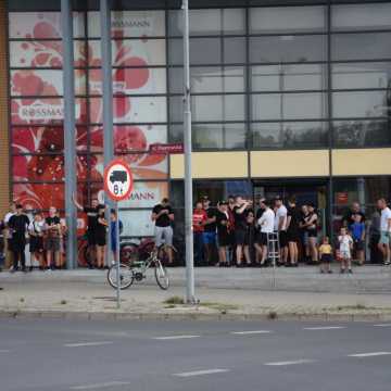 [WIDEO] Kibice RKS Radomsko oddają cześć dzielnym powstańcom warszawskim