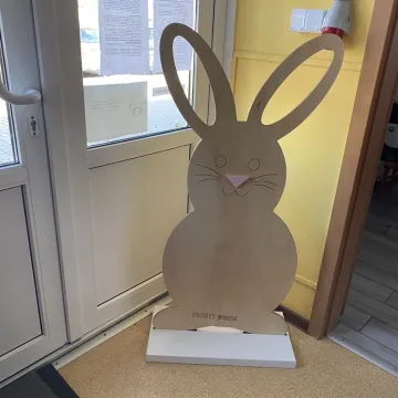 Zajączek ukrył się w PP nr 5 w Radomsku. Dzieci ruszyły na poszukiwania