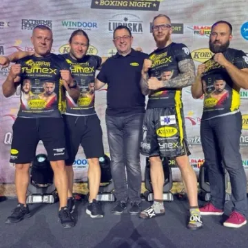 Ceremonia ważenia zawodników przed galą Korner Radomsko Boxing Night