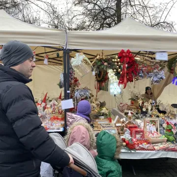 Plac 3 Maja w Radomsku zamienił się w świąteczne miasteczko