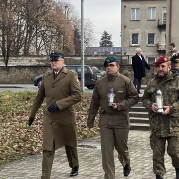 Kwiaty w rocznicę wyzwolenia Radomska