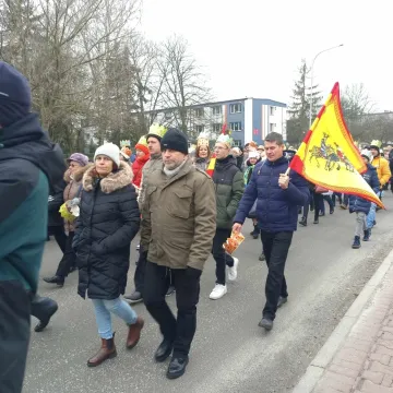 Orszak Trzech Króli w Radomsku: radość i kolędy